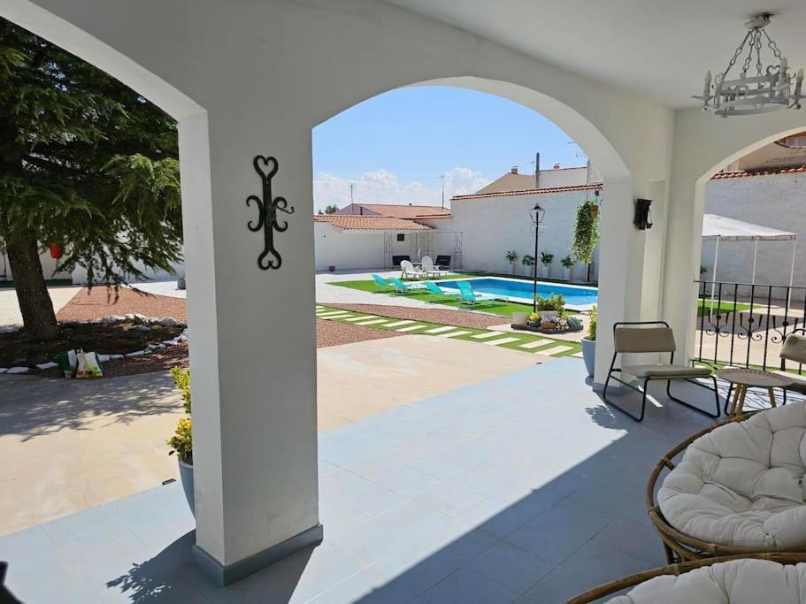 Вілла La Casa Del Arbol Fuentiduena de Tajo Екстер'єр фото
